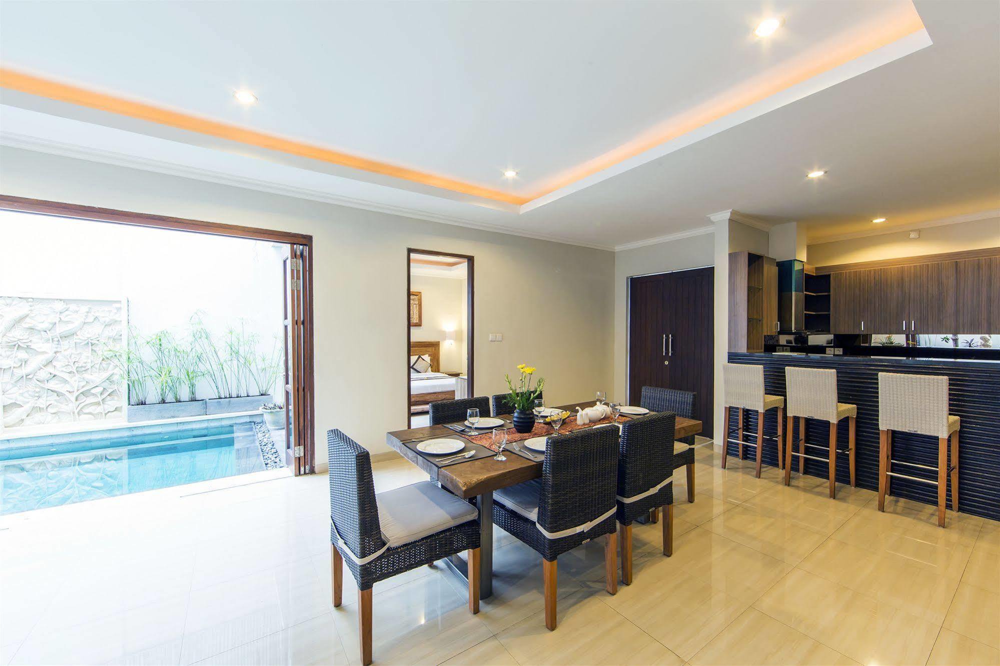 White Lotus Villas Seminyak Екстер'єр фото